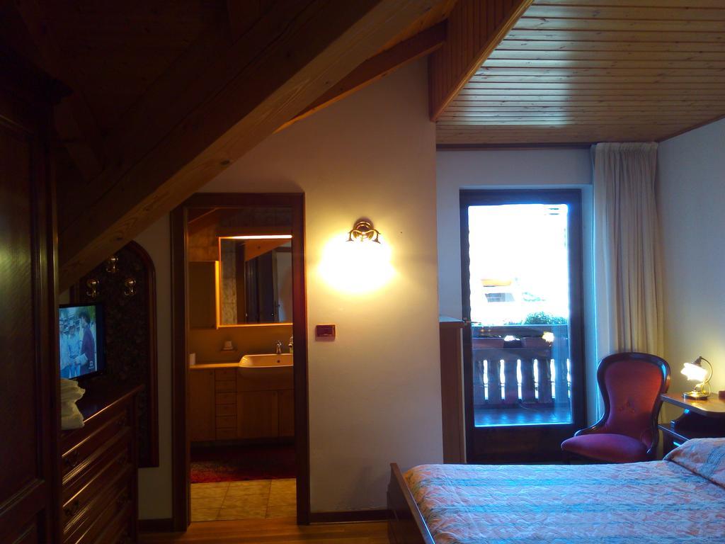 B&B Casa Bazzanella Cavalese Ngoại thất bức ảnh